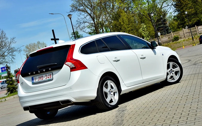 Volvo V60 cena 48900 przebieg: 151000, rok produkcji 2015 z Leżajsk małe 742